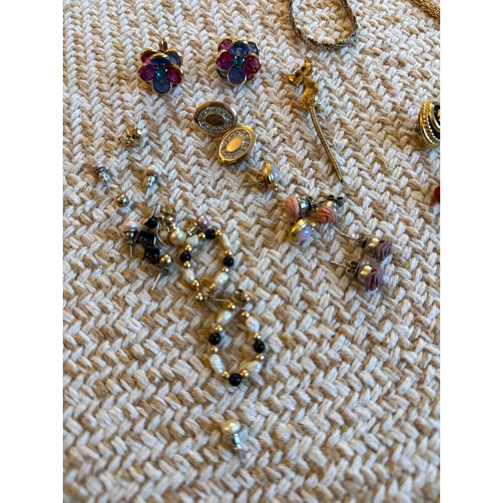 Large lot of vintage jewelry necklace earrings - Picture 2 of 12